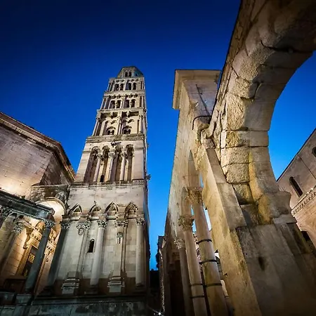 アパート Plaza Stone