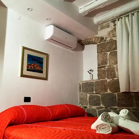 Plaza Stone Apartment *