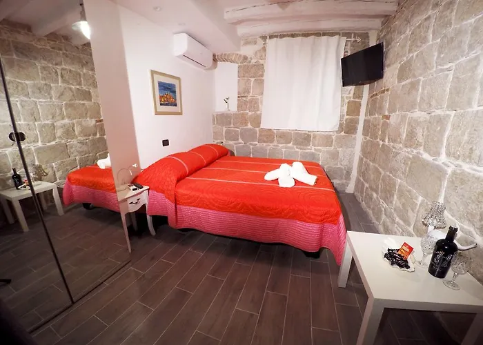 Apartman Plaza Stone Split